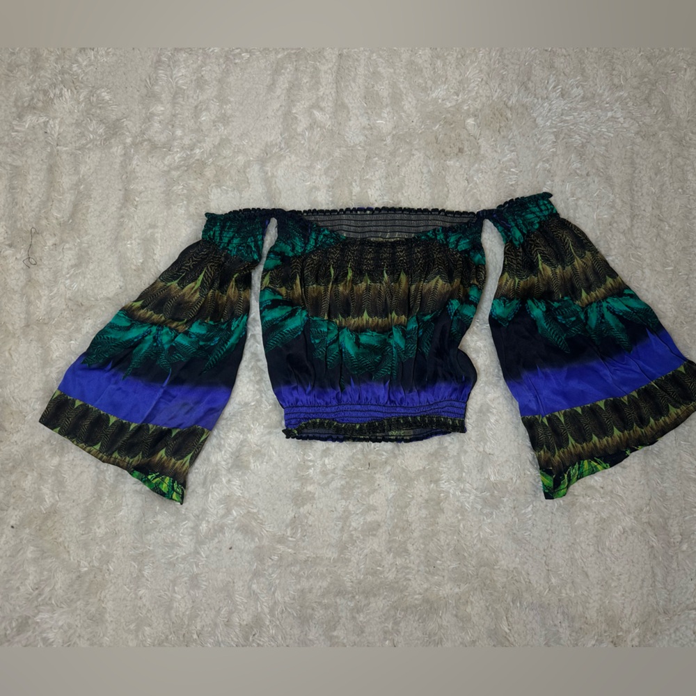 Aguaclara colorful Off-Shoulder Top with Bell Sleeves